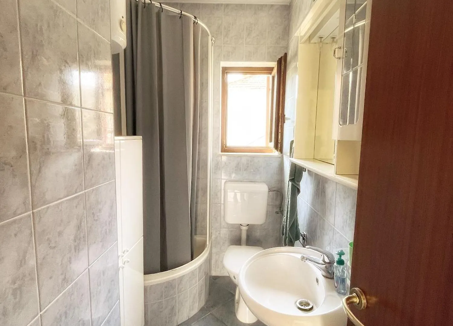 Apartment Apartmani Zlato 70M From Beach! Trogir