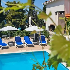 Apartment Natali - Heating Pool, Trogir